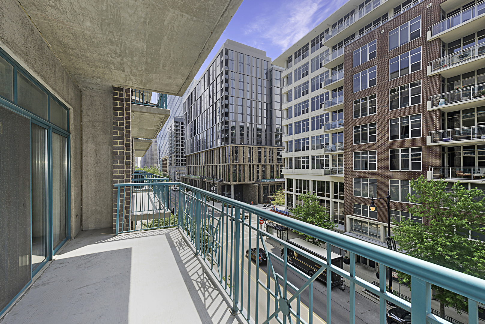 910 West Madison Street, Unit 403 Chicago, IL 60607 - Photo 2 of 10