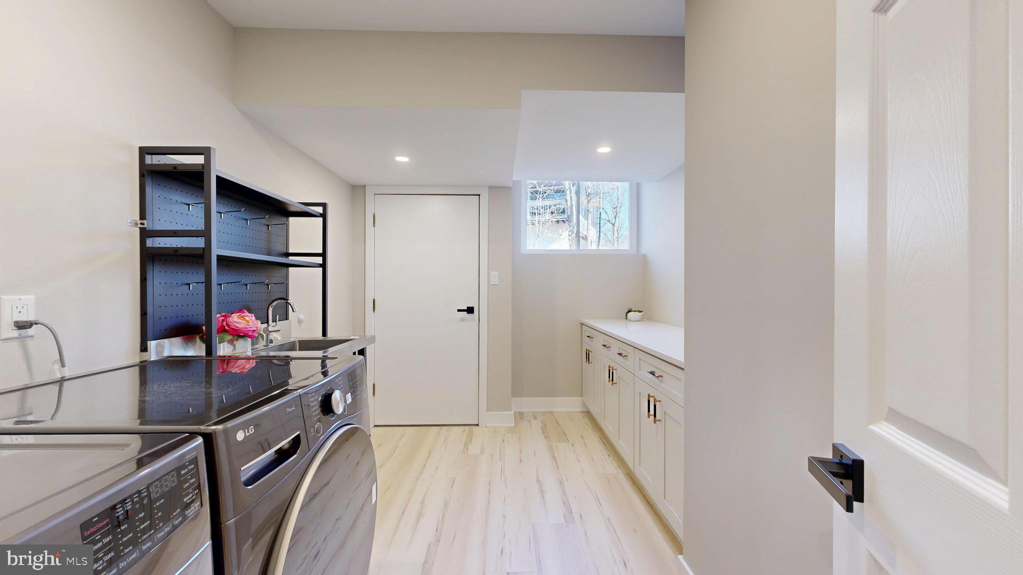 11101 Wedge Drive Reston, VA 20190 - Photo 48 of 55 a view of a hallway