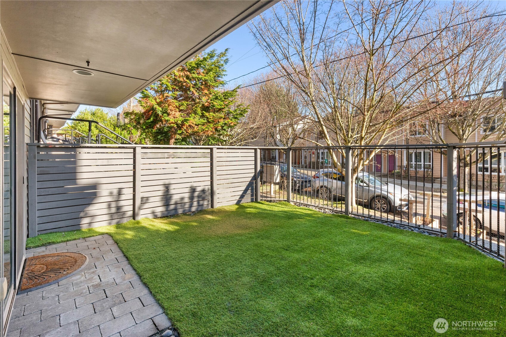 3411 Meridian Avenue North Seattle, WA 98103 - Photo 17 of 23