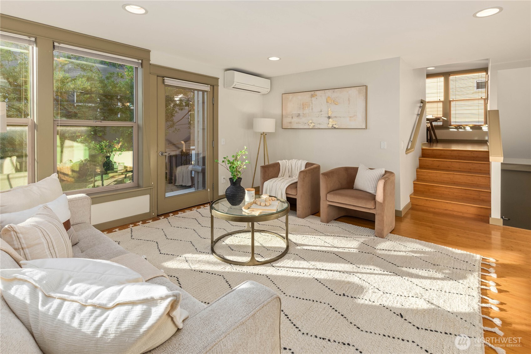 3411 Meridian Avenue North Seattle, WA 98103 - Photo 3 of 23