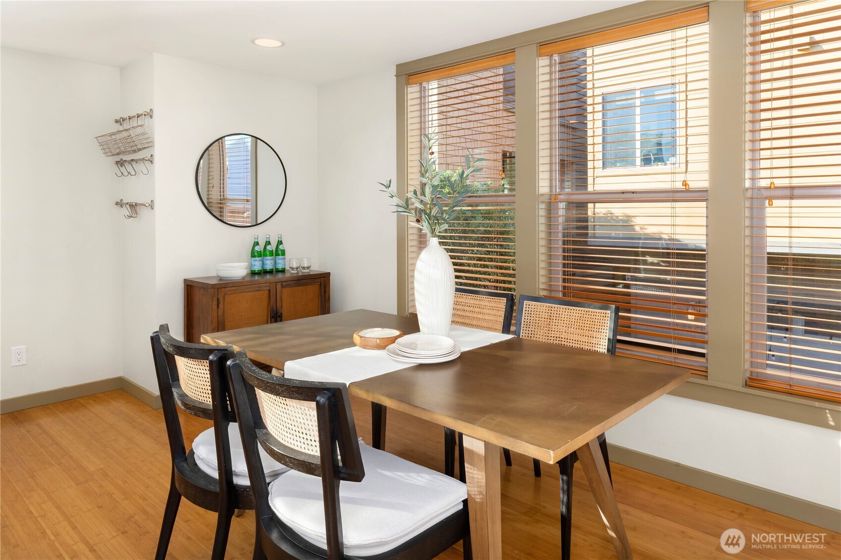 3411 Meridian Avenue North Seattle, WA 98103 - Photo 7 of 23