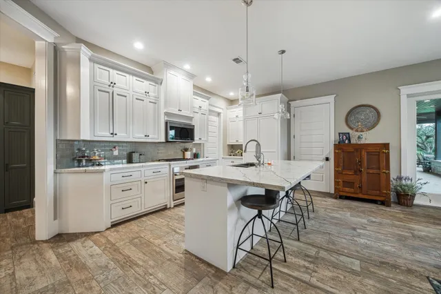 $2,350,000 | 1255 Bronco Trail, Angleton, TX 77515