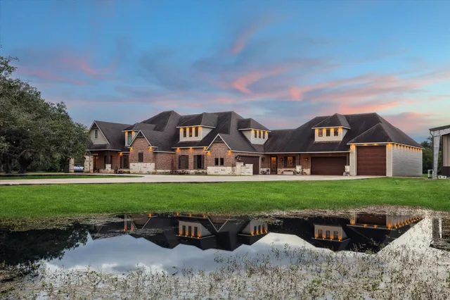 $2,350,000 | 1255 Bronco Trail, Angleton, TX 77515