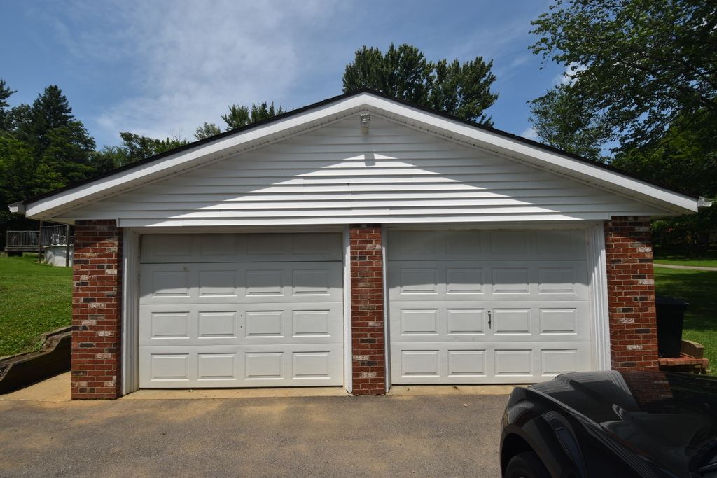 3075 Will Sowders Road Bloomington, IN 47401 - Photo 28 of 31 Gallery Image 28
