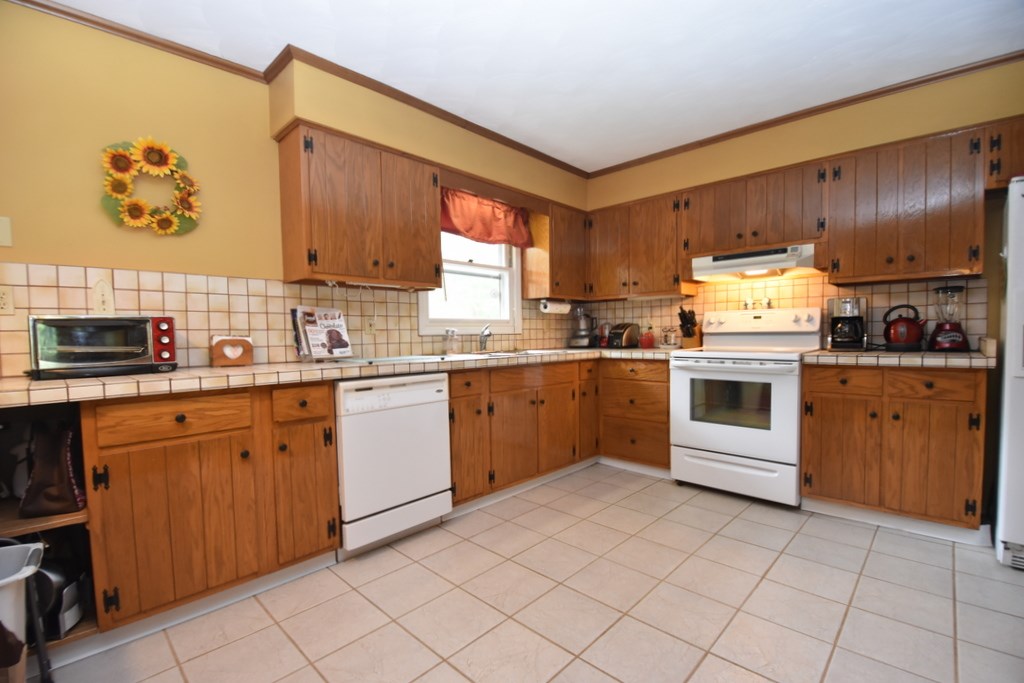 3075 Will Sowders Road Bloomington, IN 47401 - Photo 8 of 31 Gallery Image 8