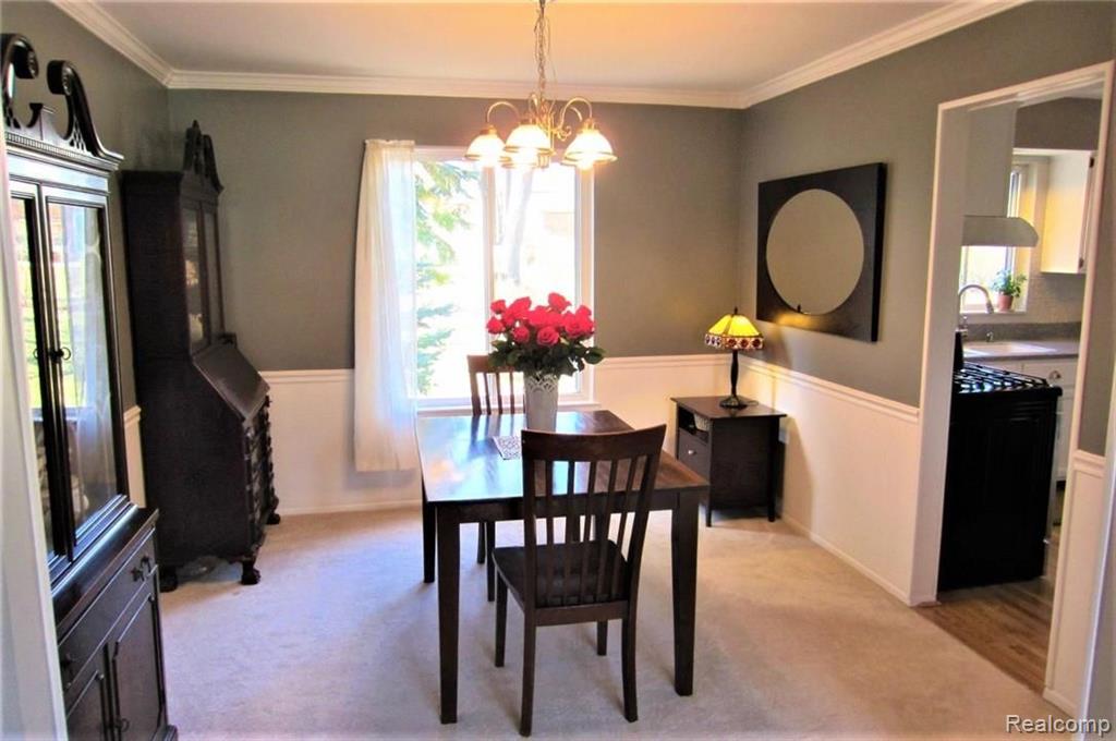 1671 Dennett Lane Rochester Hills, MI 48307 - Photo 4 of 23