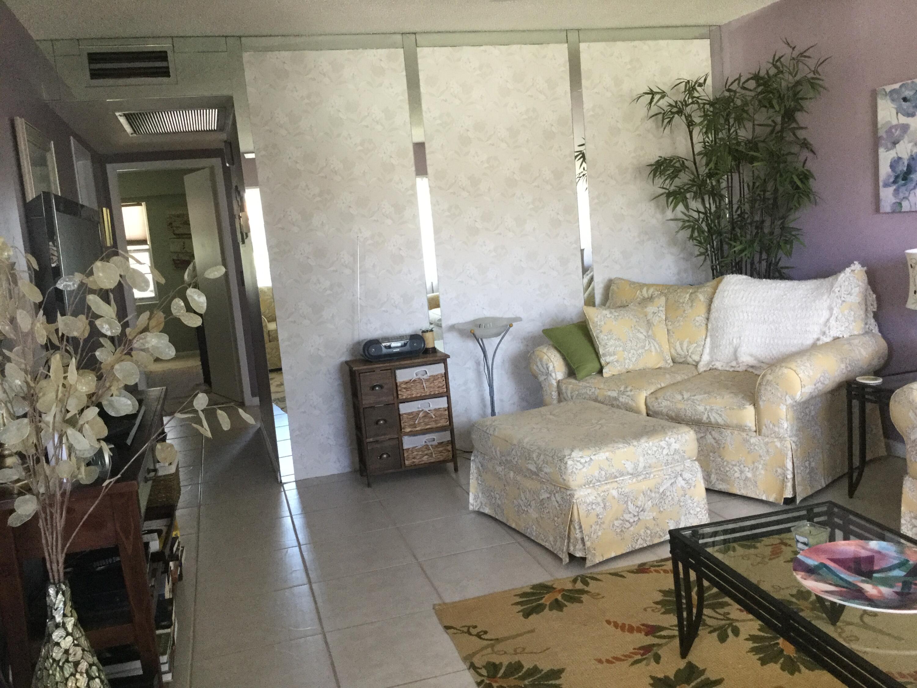 124 Dorset C, Unit 124C Boca Raton, FL 33434 - Photo 7 of 21 IMG_2374