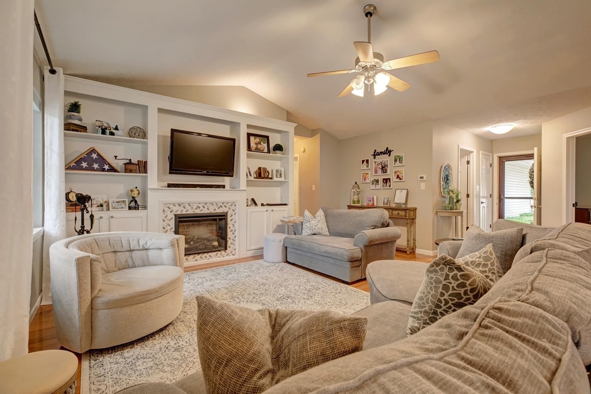 4589 South Hummingbird Court Bloomington, IN 47401 - Photo 5 of 36