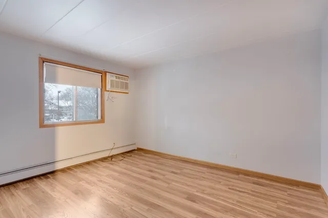 $174,900 | 2505 Spring Street, Unit 3304, Woodridge, IL 60517