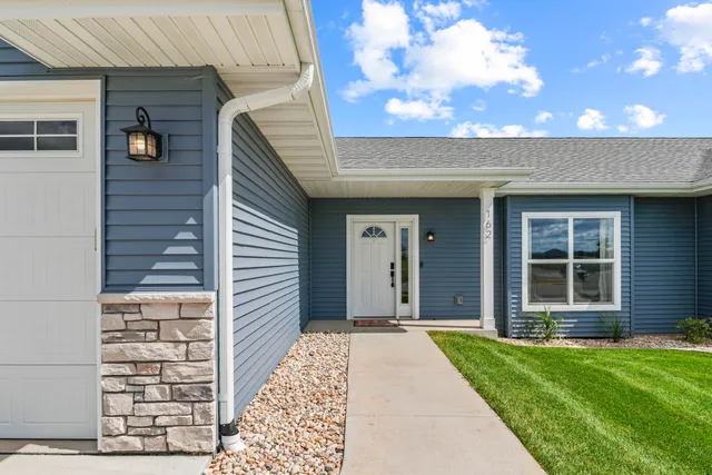 $549,900 | 162 Chickadee Lane, Sauk City, WI 53583