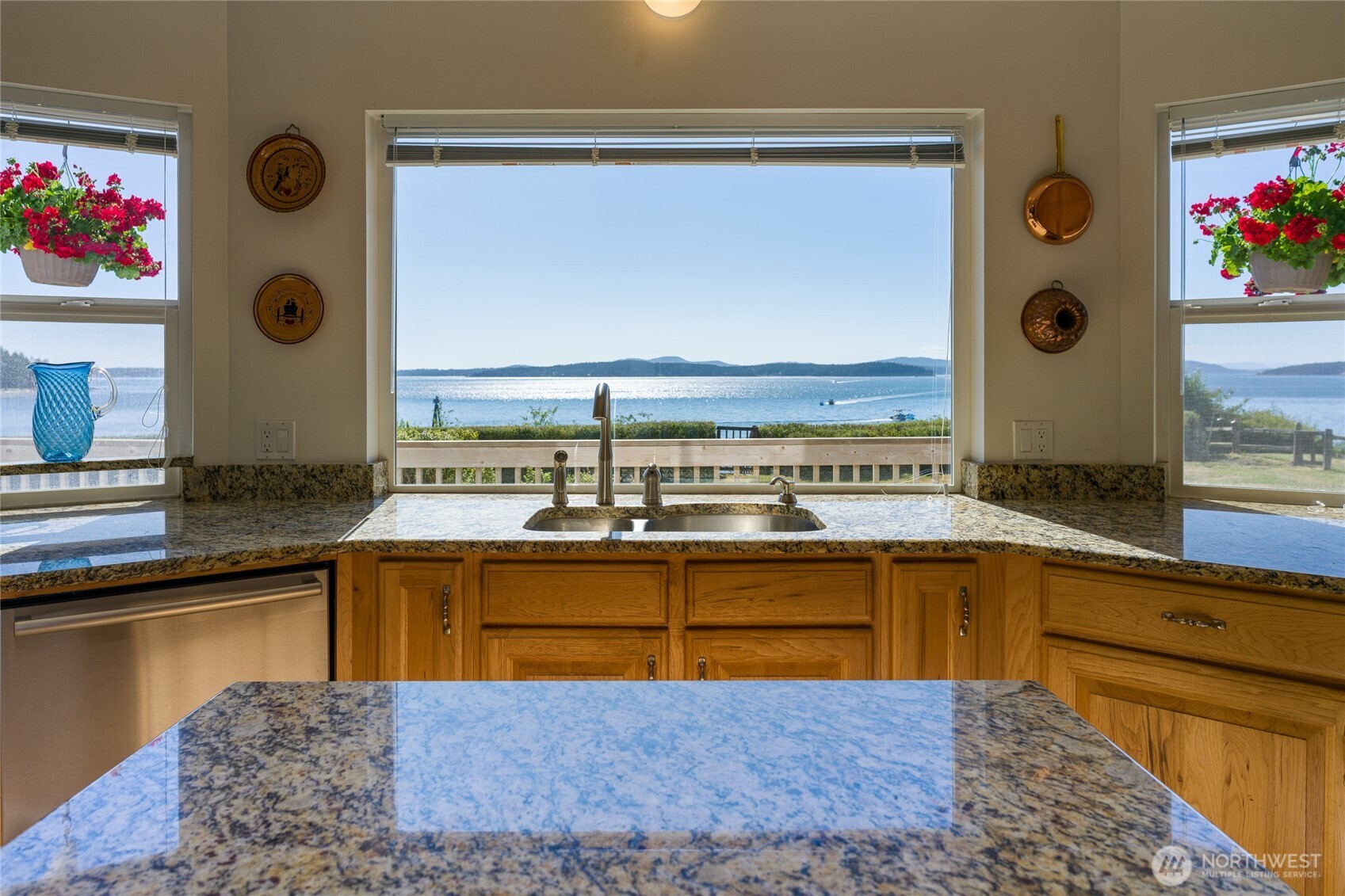 405 Lopez Road Lopez Island, WA 98261 - Photo 7 of 32