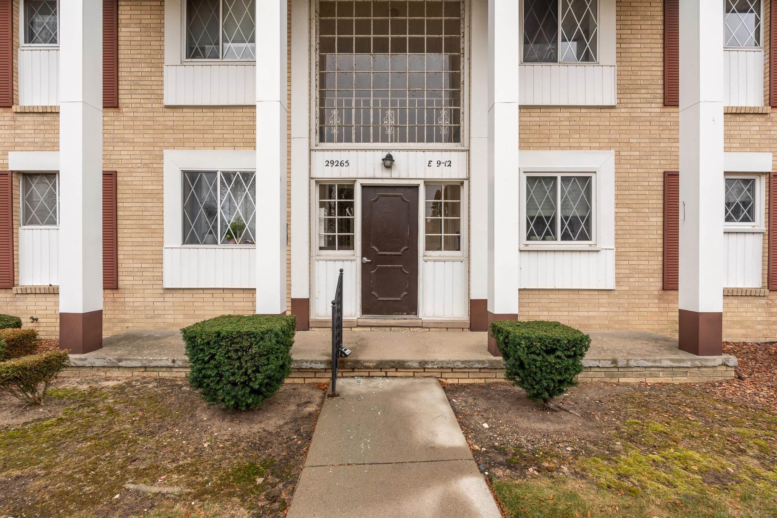 29265 Hayes Road Warren, MI 48088 - Photo 3 of 29