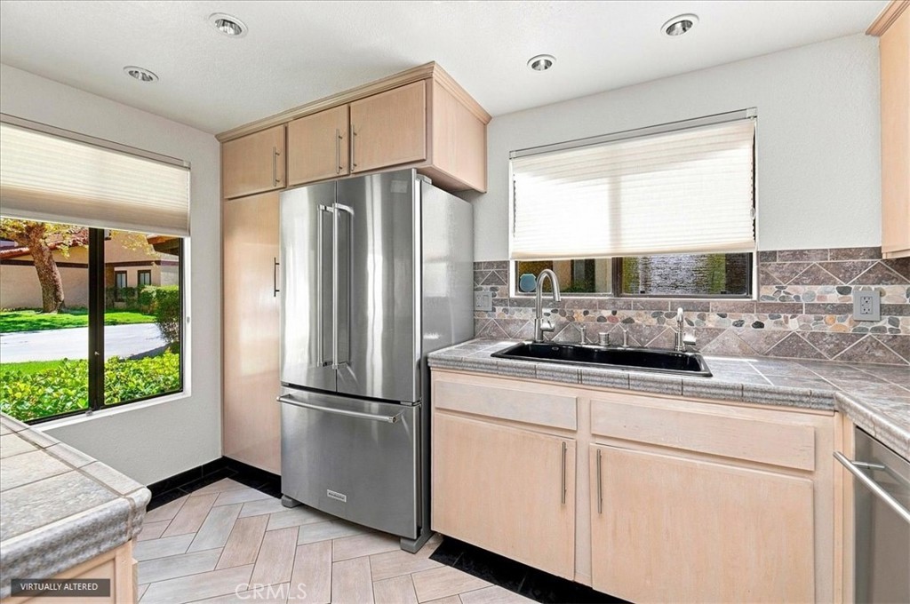 440 Elsmere Drive Riverside, CA 92506 - Photo 14 of 39 Gallery Image 14