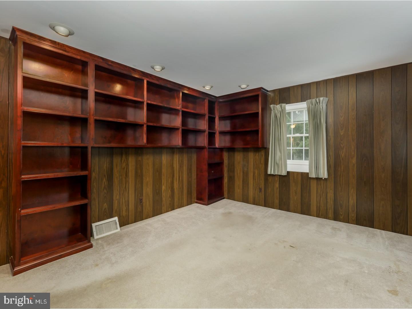 812 Moredon Road Jenkintown, PA 19046 - Photo 5 of 21 Office / Study