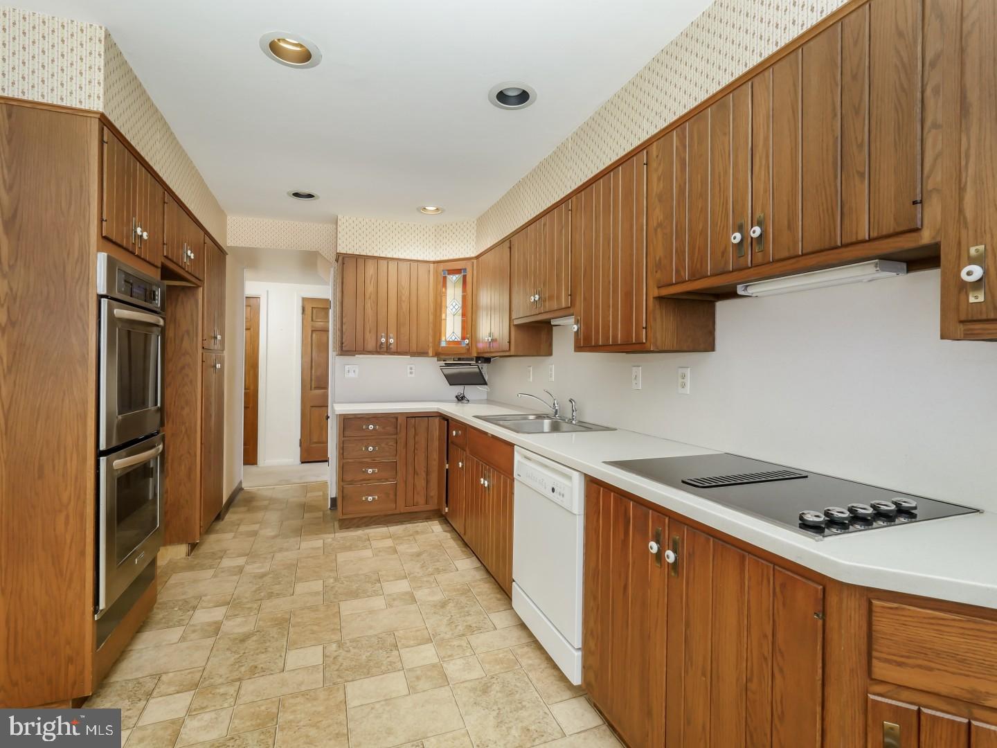 812 Moredon Road Jenkintown, PA 19046 - Photo 8 of 21 Kitchen