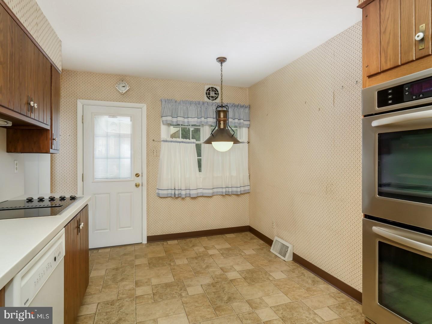 812 Moredon Road Jenkintown, PA 19046 - Photo 9 of 21 Kitchen