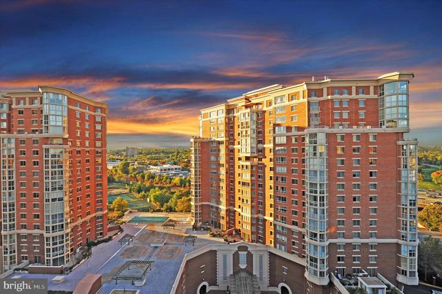 $935,000 | 2151 Jamieson Avenue, Unit 2: 140102, Alexandria, VA 22314