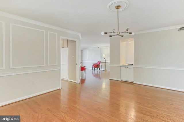 $935,000 | 2151 Jamieson Avenue, Unit 2: 140102, Alexandria, VA 22314
