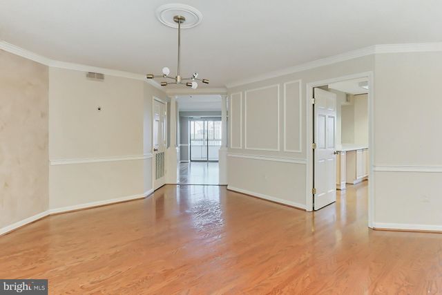 $935,000 | 2151 Jamieson Avenue, Unit 2: 140102, Alexandria, VA 22314