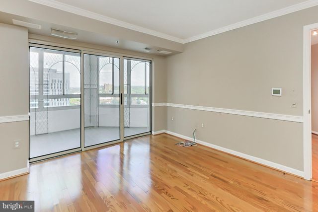 $935,000 | 2151 Jamieson Avenue, Unit 2: 140102, Alexandria, VA 22314