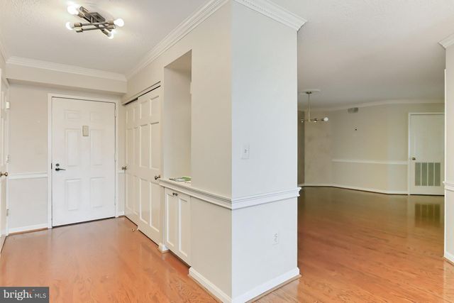 $935,000 | 2151 Jamieson Avenue, Unit 2: 140102, Alexandria, VA 22314