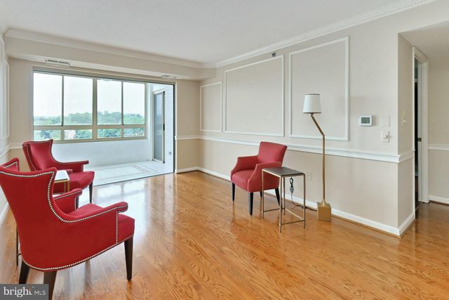 $935,000 | 2151 Jamieson Avenue, Unit 2: 140102, Alexandria, VA 22314