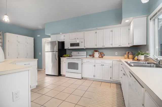 $499,900 | 1272 Bayview Street, White Lake, MI 48386