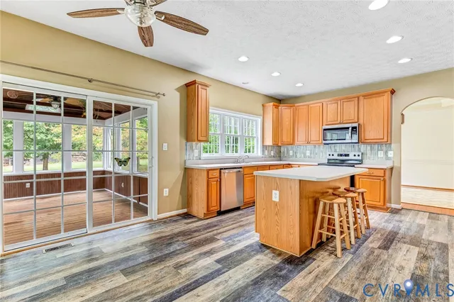 $675,000 | 17133 Katy Lane, Beaverdam, VA 23015