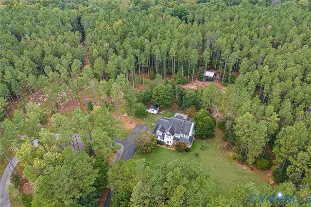 $675,000 | 17133 Katy Lane, Beaverdam, VA 23015