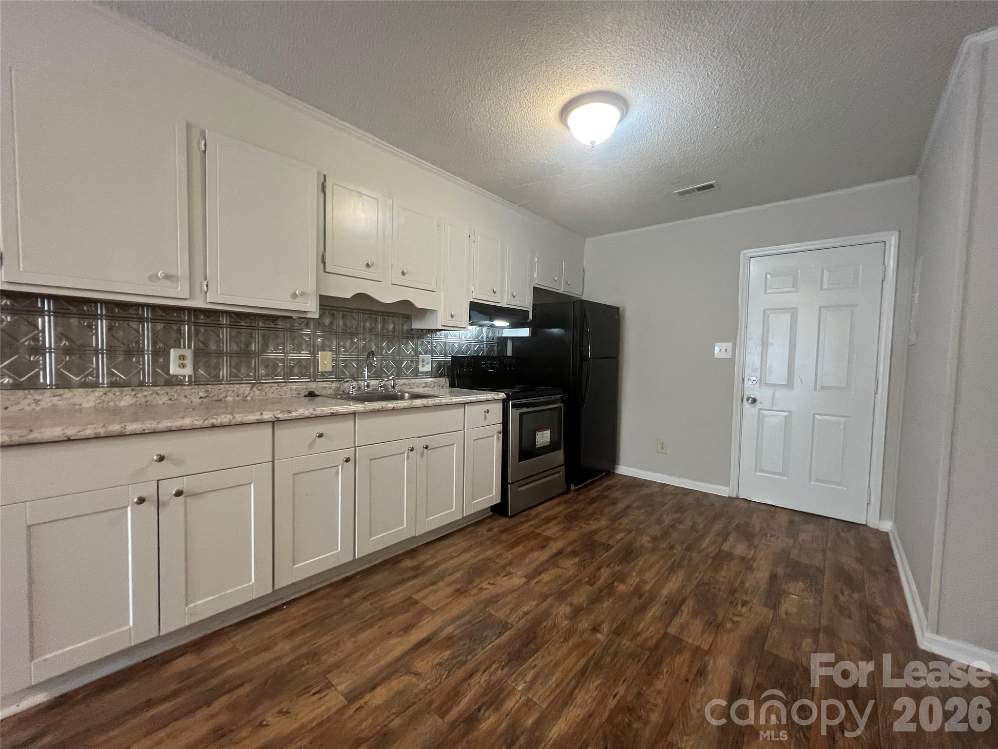 1312 Linwood Road Gastonia, NC 28052 - Photo 3 of 7