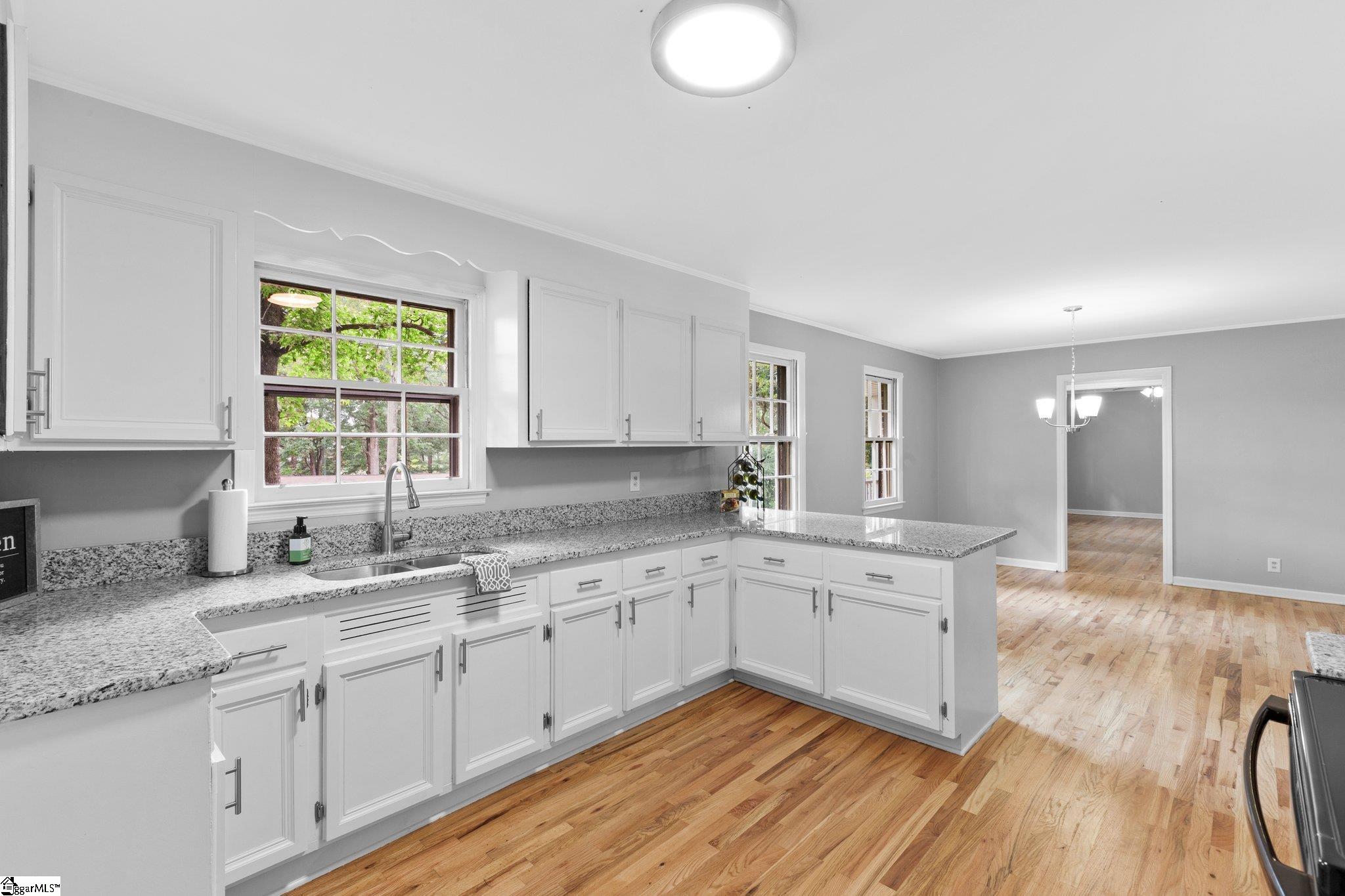 704 South Welcome Road Greenville, SC 29611 - Photo 8 of 24 Gallery Image 8