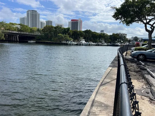 $295,000 | 200 Diplomat Parkway, Unit 321, Hallandale Beach, FL 33009