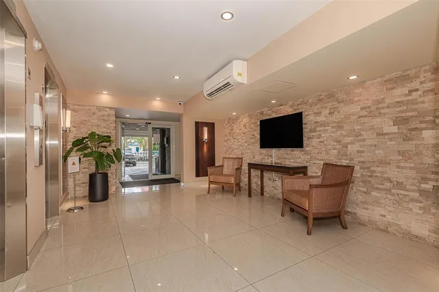 $295,000 | 200 Diplomat Parkway, Unit 321, Hallandale Beach, FL 33009