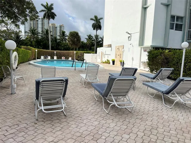 $295,000 | 200 Diplomat Parkway, Unit 321, Hallandale Beach, FL 33009