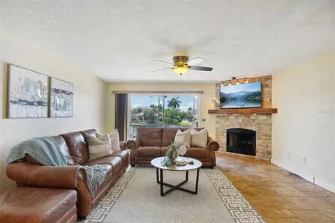 $799,000 | 637 Pinellas Bayway South, Unit 105, Tierra Verde, FL 33715