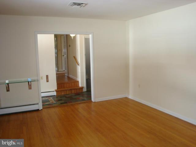 3639 Langrehr Road Baltimore, MD 21244 - Photo 5 of 24 Living Room
