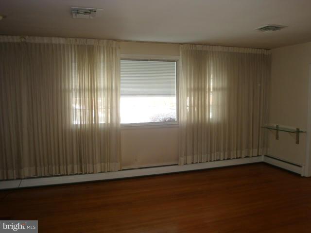3639 Langrehr Road Baltimore, MD 21244 - Photo 6 of 24 Living Room