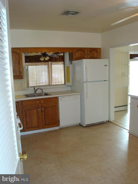 3639 Langrehr Road Baltimore, MD 21244 - Photo 10 of 24 Kitchen