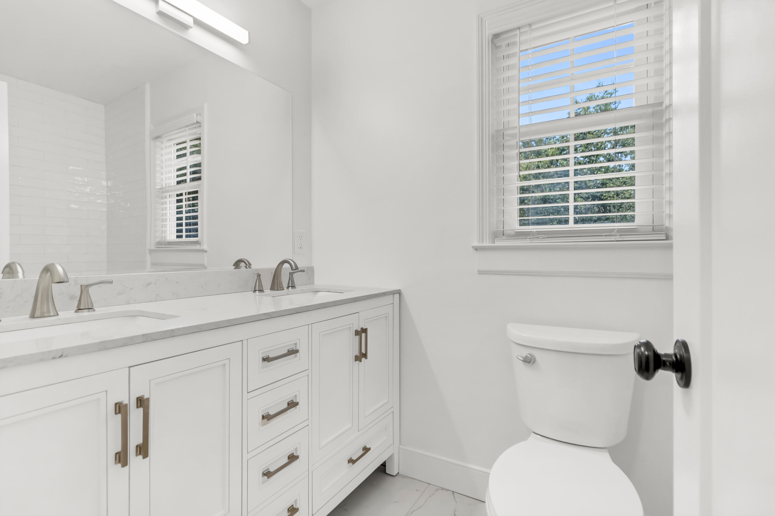 756 Milldenhall Road Mount Pleasant, SC 29464 - Photo 26 of 36 Bathroom