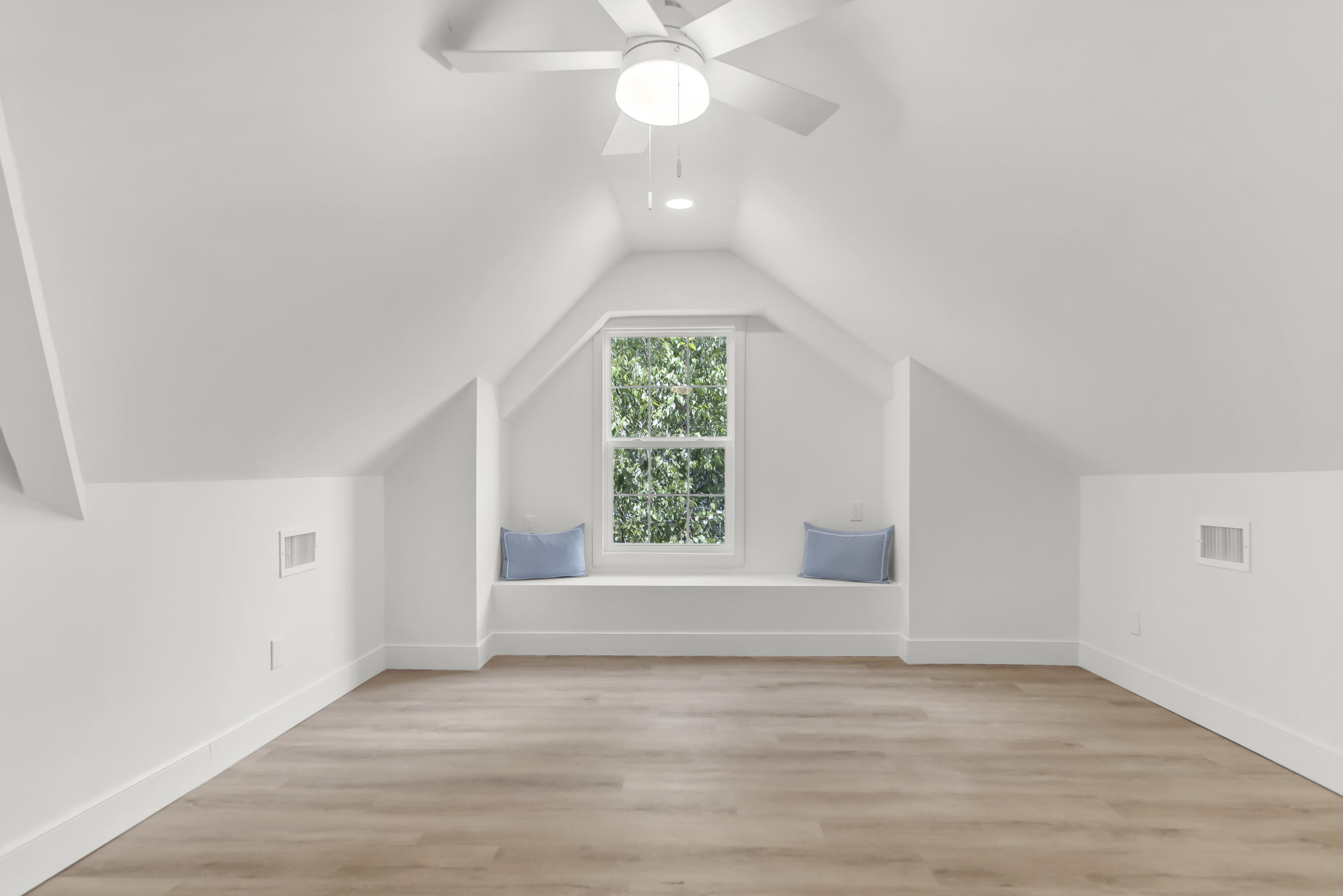 756 Milldenhall Road Mount Pleasant, SC 29464 - Photo 28 of 36 4th Bedroom