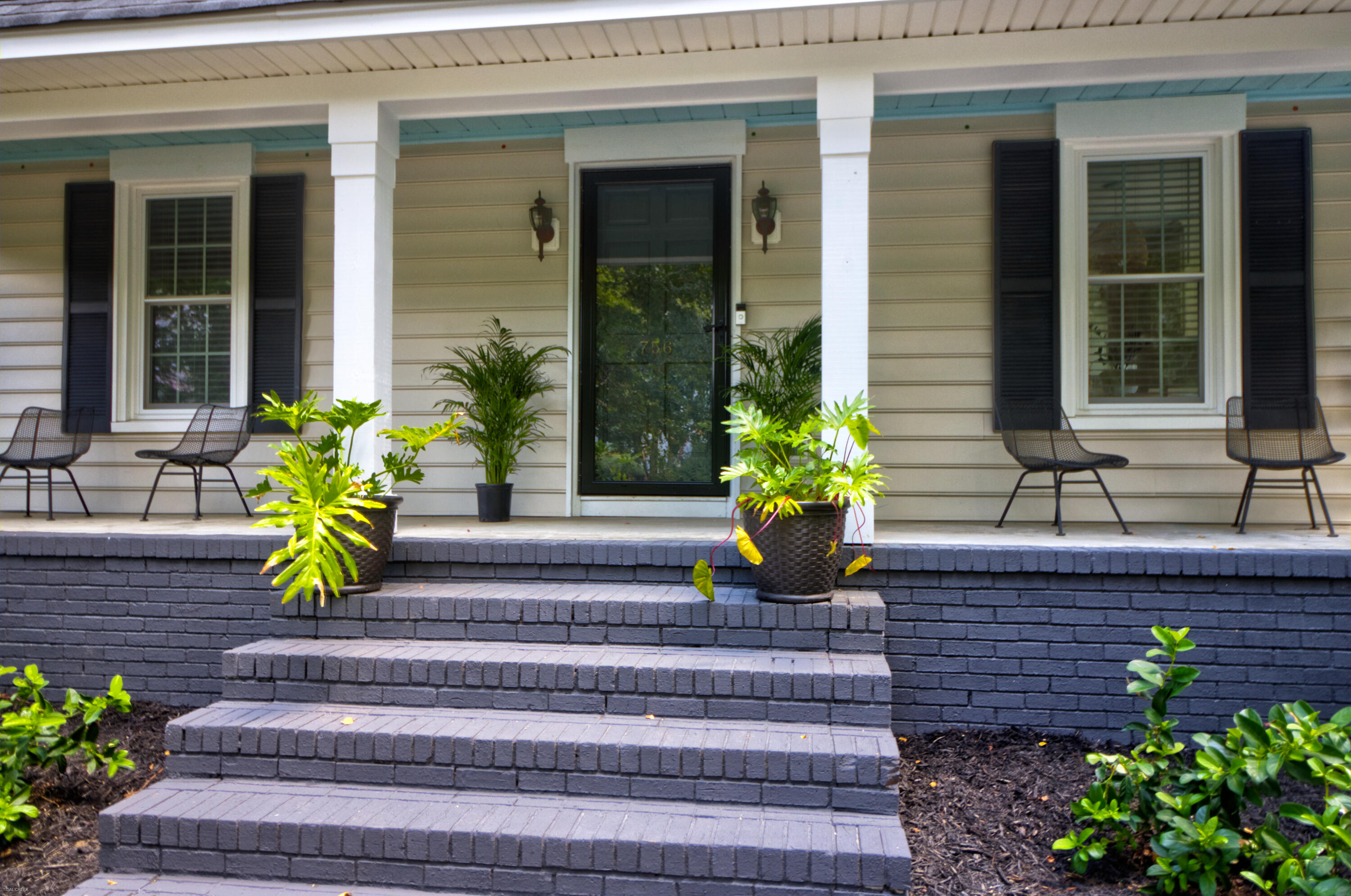 756 Milldenhall Road Mount Pleasant, SC 29464 - Photo 31 of 36 Front Porch