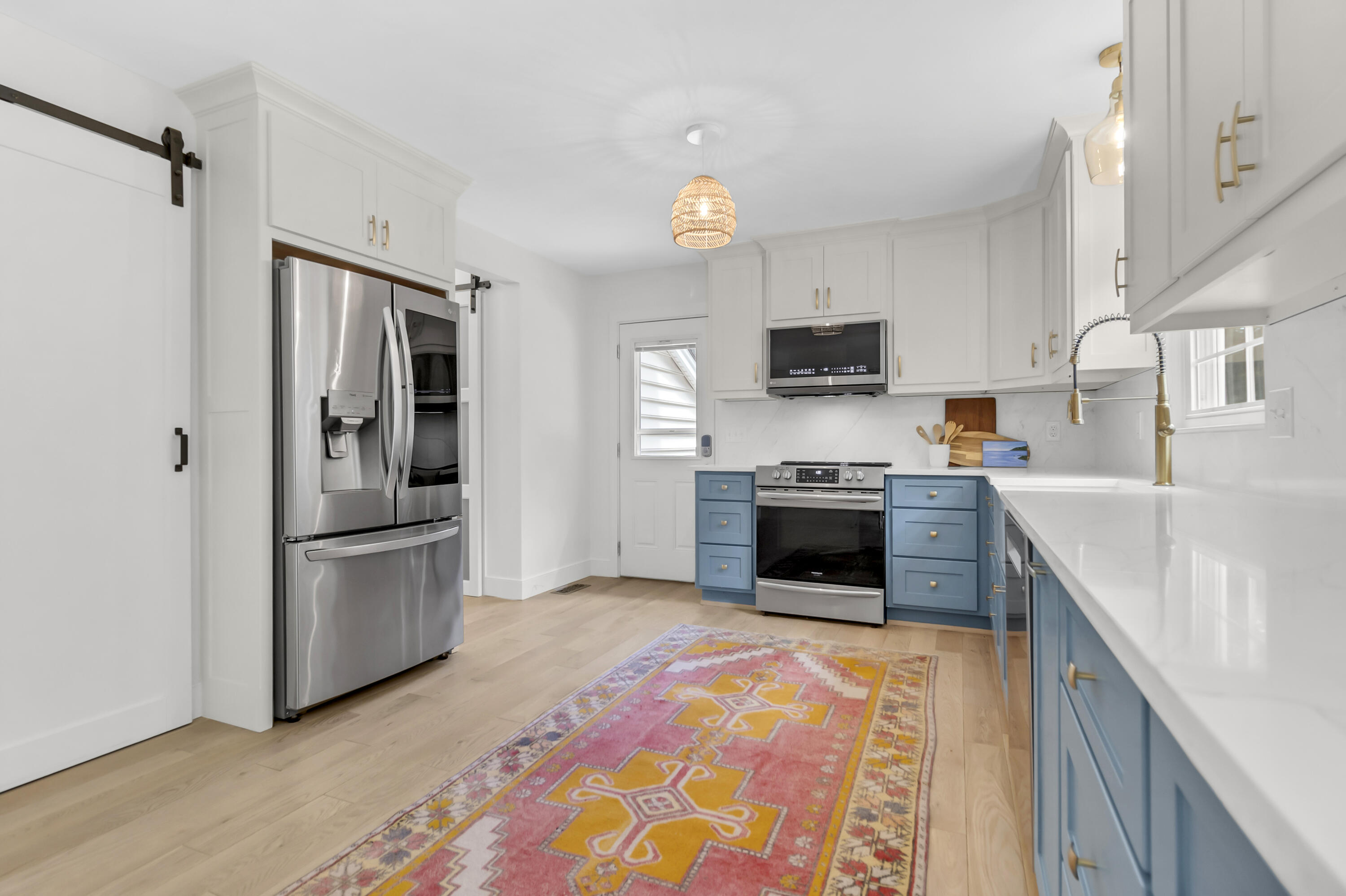 756 Milldenhall Road Mount Pleasant, SC 29464 - Photo 5 of 36 Kitchen
