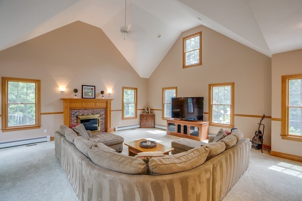 109 Lyman Road Berlin, MA 01503 - Photo 5 of 38 Gallery Image 5