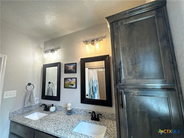 $485,000 | 806 Eagle Crst Cove, Salado, TX 76571