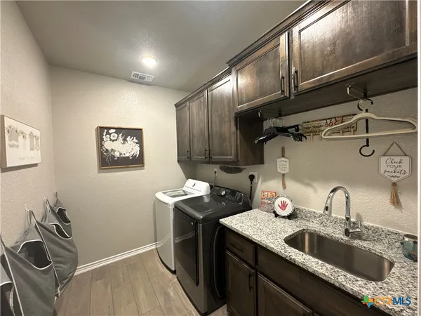 $485,000 | 806 Eagle Crst Cove, Salado, TX 76571