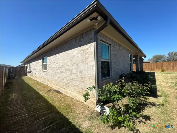 $485,000 | 806 Eagle Crst Cove, Salado, TX 76571