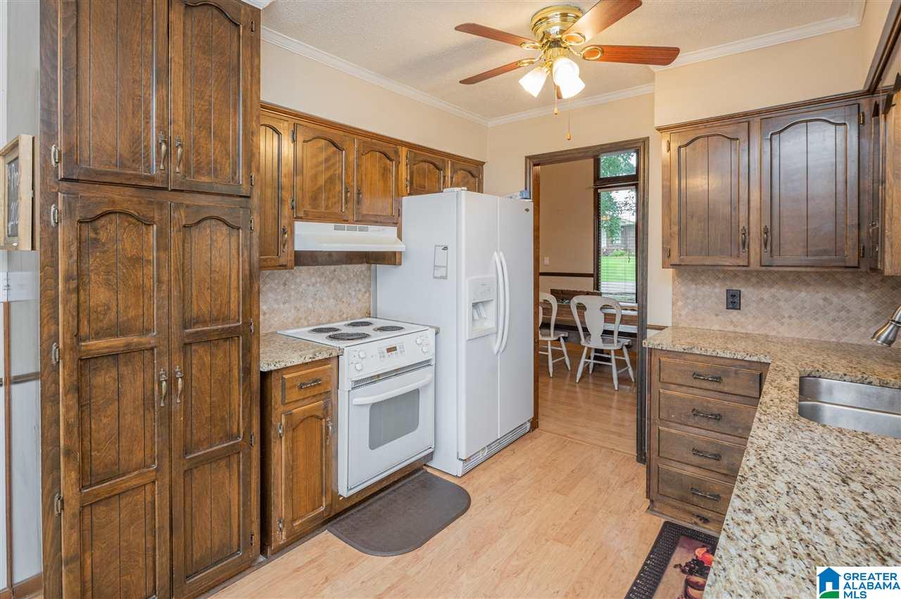 1310 Suncrest Road Bessemer, AL 35020 - Photo 15 of 43