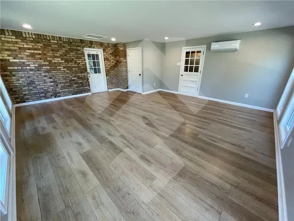 $3,195 | 9935 La View Circle, Roswell, GA 30075