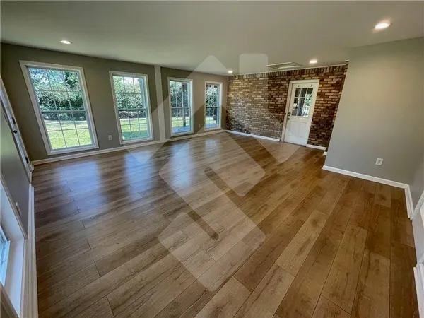 $3,195 | 9935 La View Circle, Roswell, GA 30075