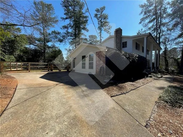 $3,195 | 9935 La View Circle, Roswell, GA 30075